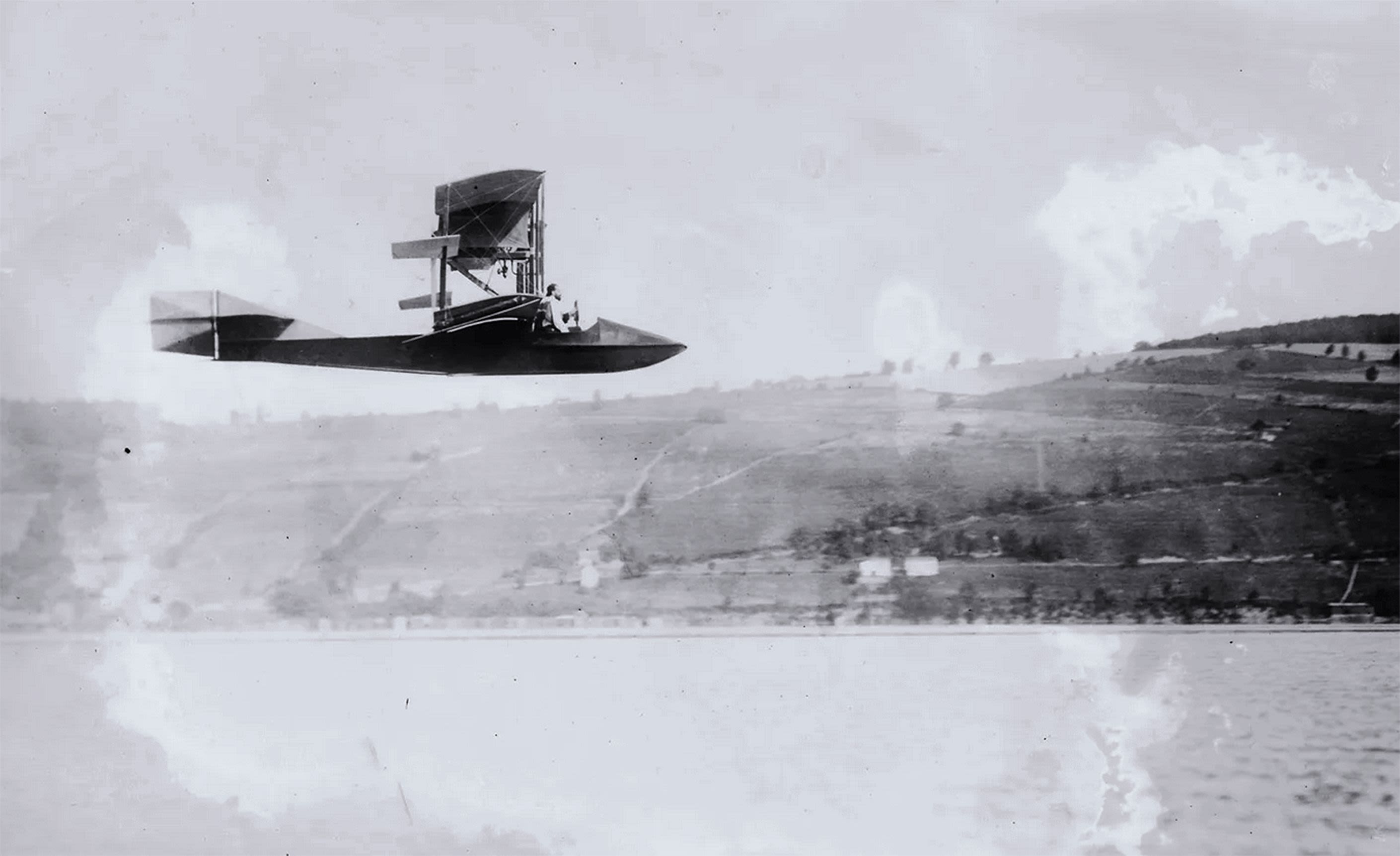 Glenn Curtiss Flying Fish, c. 1912 (Library of Congress).