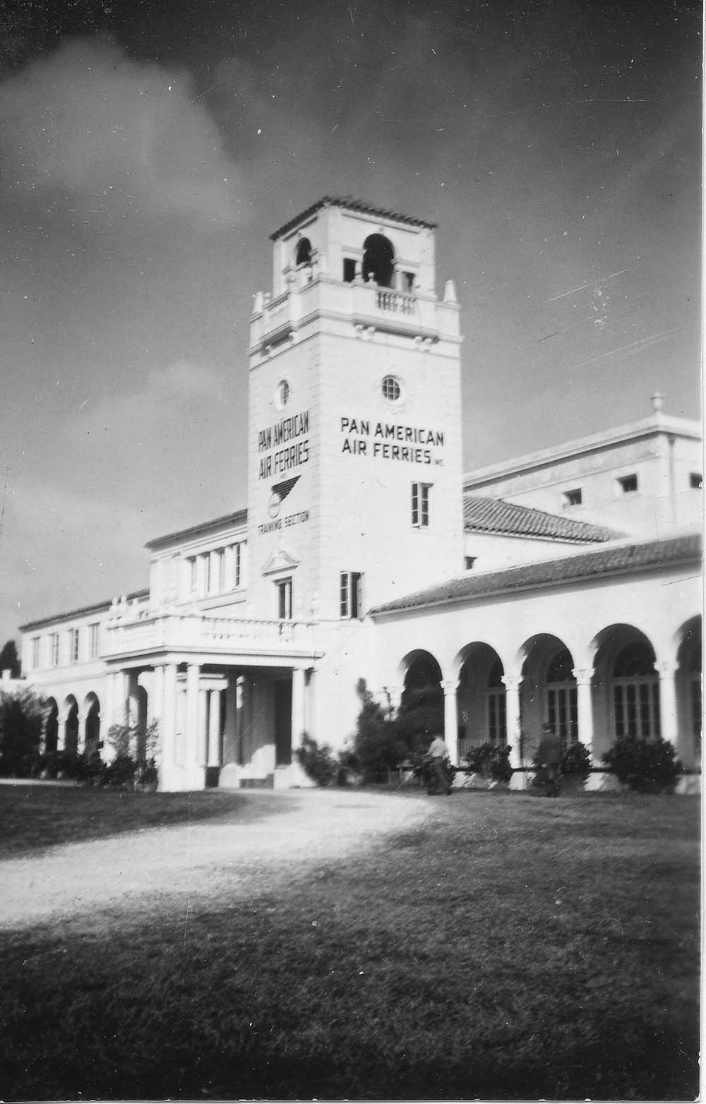 Pan Am Air Ferries Building in Miami, WW2 (Pete Goutiere collection).