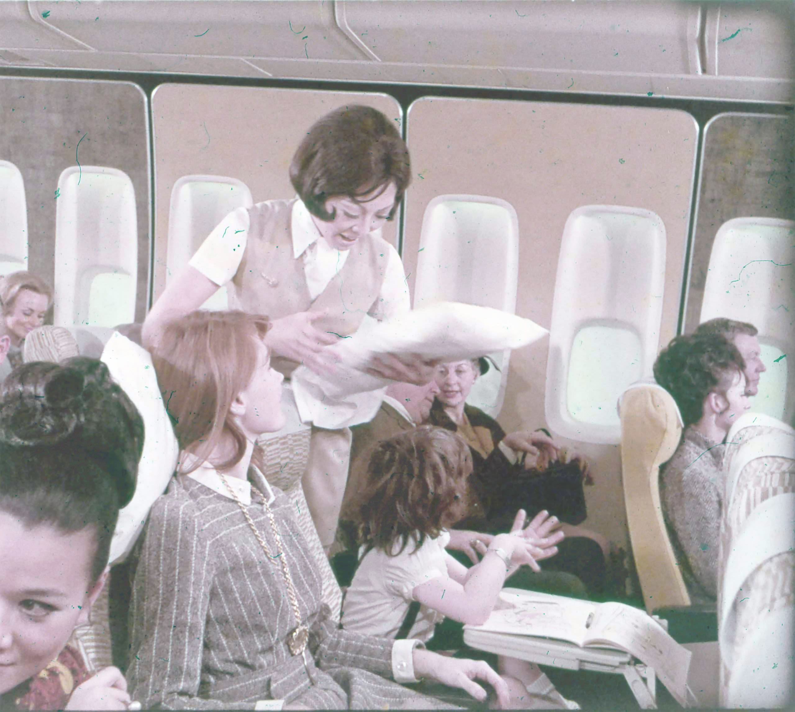 747 Mockup, In-flight Service (Courtesy AeroArt International).