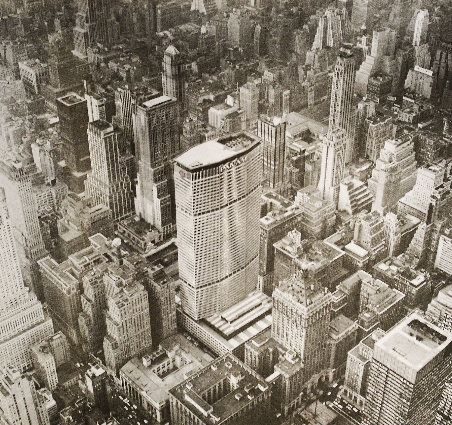 The Pan Am Building and Grand Central Terminal aerial view (PAHF Collection).