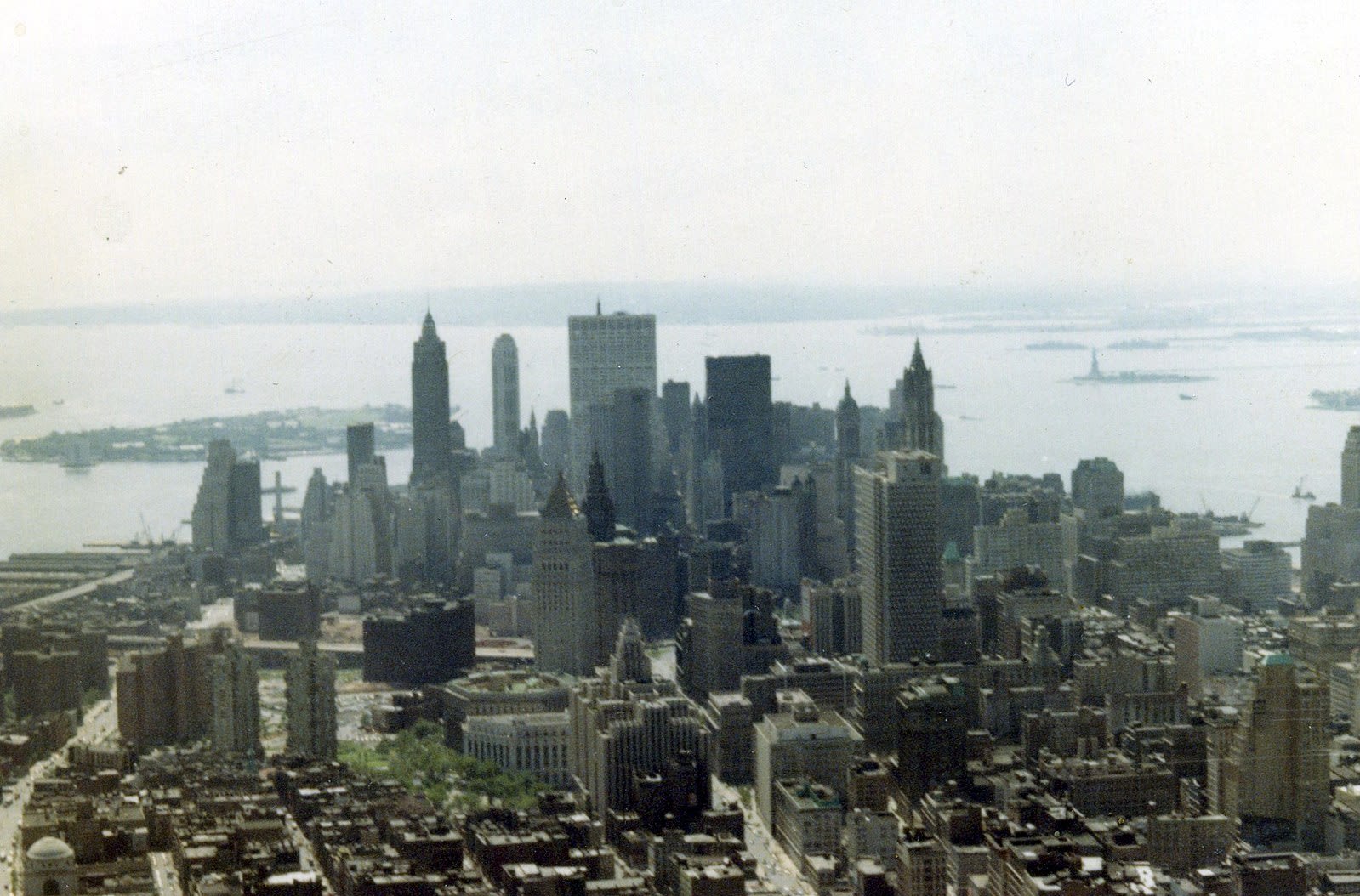 View from a New York Airways helicopter flying between the roof of the Pan-Am building in downtown New York City to JFK airport, 1967, by John Atherton (Wikimedia Commons). https://creativecommons.org/licenses/by-sa/2.0/deed.en